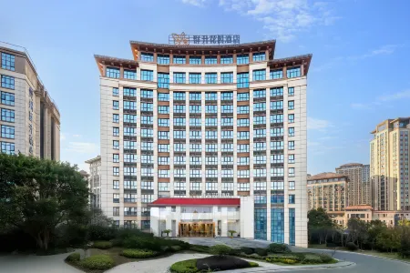 Qunsheng Garden Hotel Отели рядом с достопримечательностью «Tomb of General Dai Anlan»