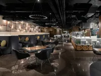 FM7 Resort Hotel Bandara Jakarta Airport - petit déjeuner