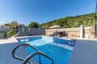 Lanshan Chayu Homestay (Taihu Lake Western Mountain Scenic Area)