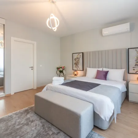 Green Hills Suites