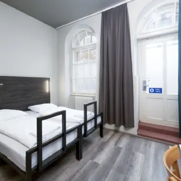 a&o Wien Stadthalle Hotels near Vienna City Hall