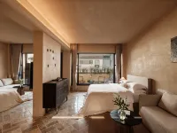 DALI YUNYE HOTEL Hotels near Zhonghe Temple