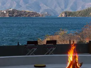 Lugu Lake Manchen Holiday Homestay