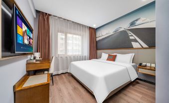 Modern M+ Hotel