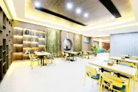 Sanming Holiland Landscape Hotel (Sanyuan District Qilin Mountain)