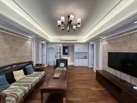 Gold Coast Left Bank Hotel