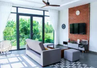 MyGarden Nam Phuong Lakeview فنادق في Dam Bri