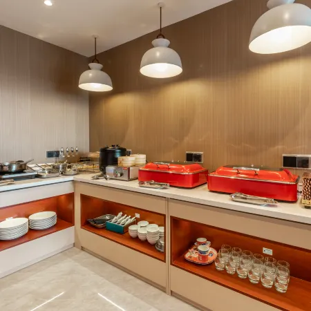Shankee Hotel (Hechi College Yizhou Bus Terminal)