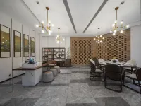 QIANNA HOTEL GLORIOUS (Hebi Chaogeli High-speed Railway Station Branch)
