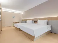 JI Hotel (Yueyang Tower District Yueyangdong Railway Station) Hotel a 