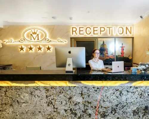 Men'k Kings Hotel Hotels near Ice Palace