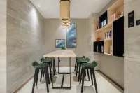 City Comfort Inn Hotel (Wuzhou Sanlong Avenue Government Affairs Center) - 2 Yıldız