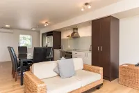 Sea Spray Suites Hotels in Haruru