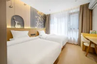 Xijiang Qianhu Miaozhai Longmen Theme Hotel