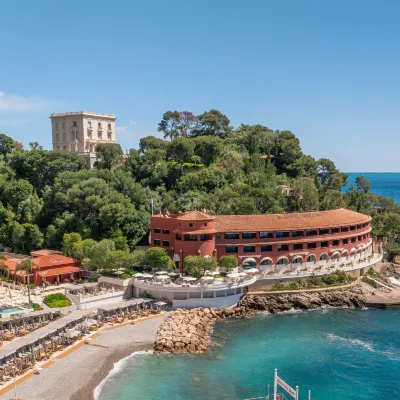 Monte-Carlo Beach Hotel berhampiran L'Olivier Millenaire