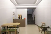 Jiangshan Qunhui Hotel