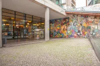 VIP Executive Arts Hotel Hotels near Humberto Delgado Airport