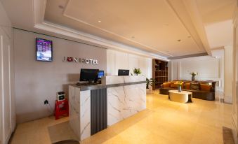 Junyi Chain Hotel (Tianjin North Station Beining Park Subway Station)