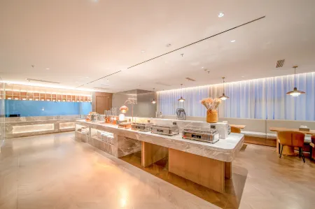 Baizhu Hotel (Yangcheng Lake Fashion Stage Store, Suzhou Industrial Park) Отели рядом с достопримечательностью «Yiyuan Garden»