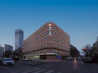 錦江之星品尚酒店（大連火車站中山廣場地鐵站店） 鄰近南山旅遊風情一條街的酒店