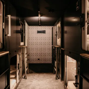 Capsule Hotel - Lucerne Old Town