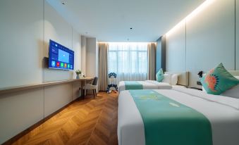 Clouds-Fancy  Hotel