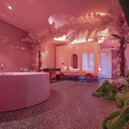 Love Space Theme Hotel