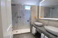 ริโวลีบูทีคโฮเทล