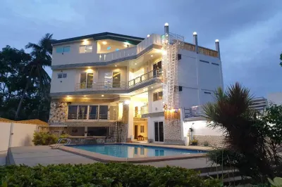 Elicon Suites Hôtels à : Baclayon
