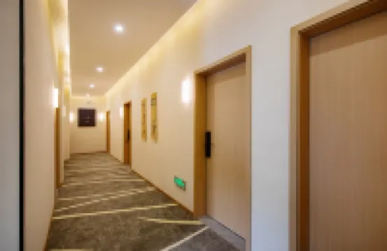 雲隱畔民宿（都江堰景區南橋店）