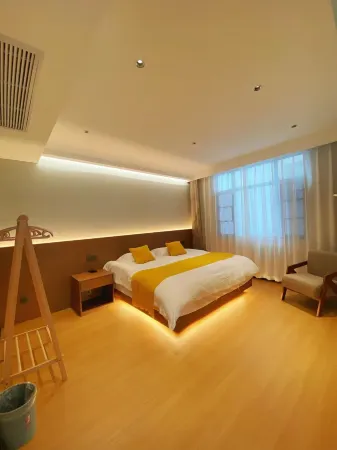 Spring Breeze Ten Miles Homestay Отели рядом с достопримечательностью «Baima Canyon»