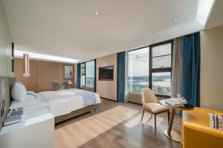 Yeste International Hotel (Fangchenggang Taohuawan Square) Отели рядом с достопримечательностью «Port of Fangcheng (Gangqu 16th Road)»