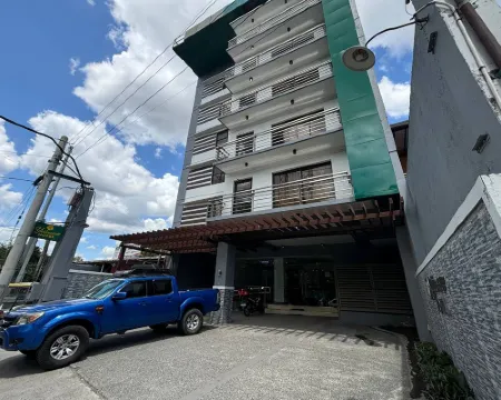 Yellowbell Hotel バタンガスのホテル