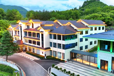 지우롱산 리조트 호텔