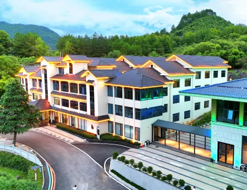 Jiulongshan Resort Hotel Hotels in Ningyuan