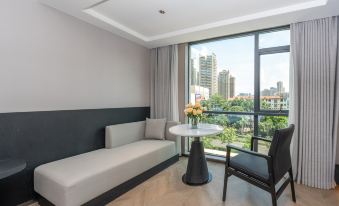 Jiayue Hotel (Guangxi University Metro Station)