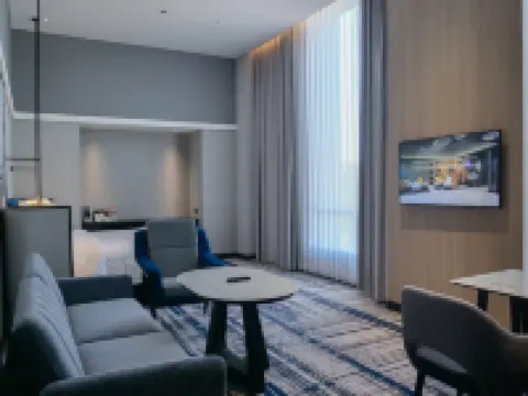 Mercure Surabaya Manyar Hotels in Mulyorejo