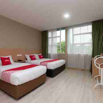 Capital O 89344 Labuan Avenue Hotel Rooms