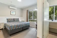 Noosa Flashpackers - balcony