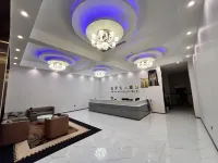 Dengqen Jueen Ta Luocang Grand Hotel