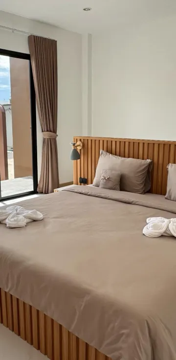 MM: เตียงเดี่ยว ไม่มีอ่าง ประตูเชื่อมต่อกัน