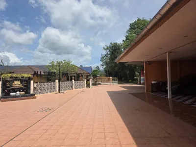 All Times Bungalows Hotels near Khuan Ratchaprapa Sports Stadium