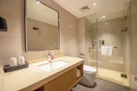 City Comfort Inn Hotel (Yichang Zigui Sanxia Yimin Museum) Hotels near Jindian Commission Shop (Chen'an Apartment West)