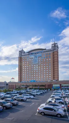 Grand Mercure Urumqi Hualing Accor (CCMALL Times Square in Hongshan Park) Hotels near The Xinjiang Museum