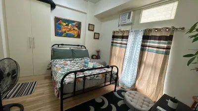 Seb and Santi Holland Staycation فنادق في 