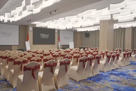 Oakwood Hotel & Apartments Grand Batam