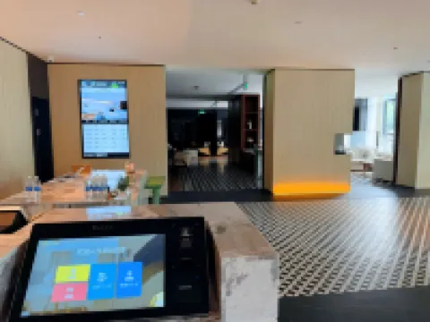 Madison Hotel