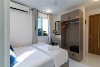 Pearls Apartments - balcony