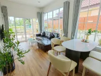 Canary Pool Villa Bangsaen