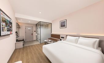 Junyi Collection Hotel (Shijiazhuang LeTai Center)